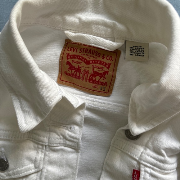 Levis White Jean Jacket - Picture 2 of 6